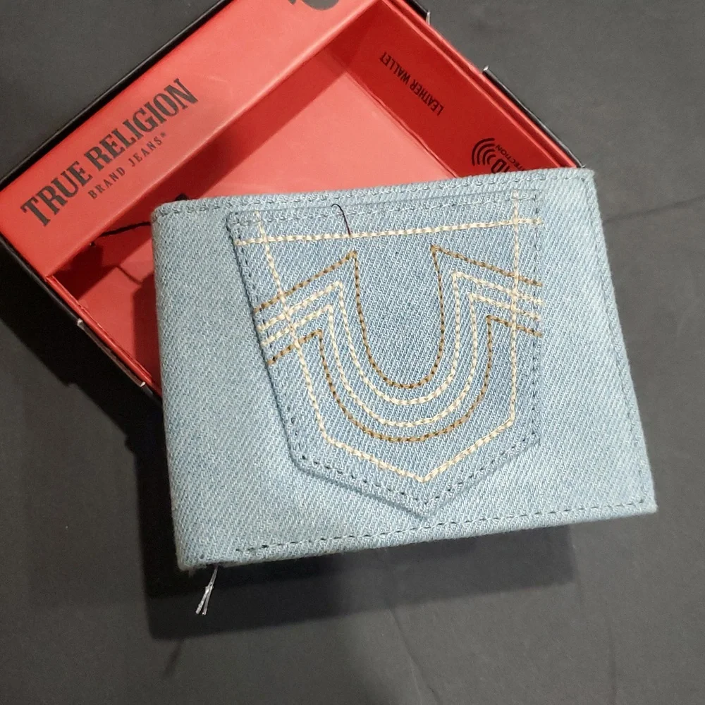 True Religion blue‎ jeans denim men's bifold brown leather wallet new in box